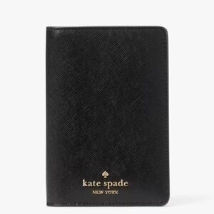 Kate Spade Madison Passport cover in black
